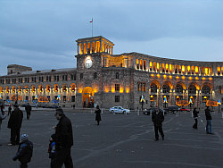 náměstí Hanrapapetutyan Hraparak v Jerevanu
